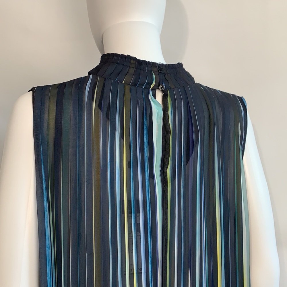 BCBGMaxazria NWT hi neck blue pleated dress - Picture 7 of 10